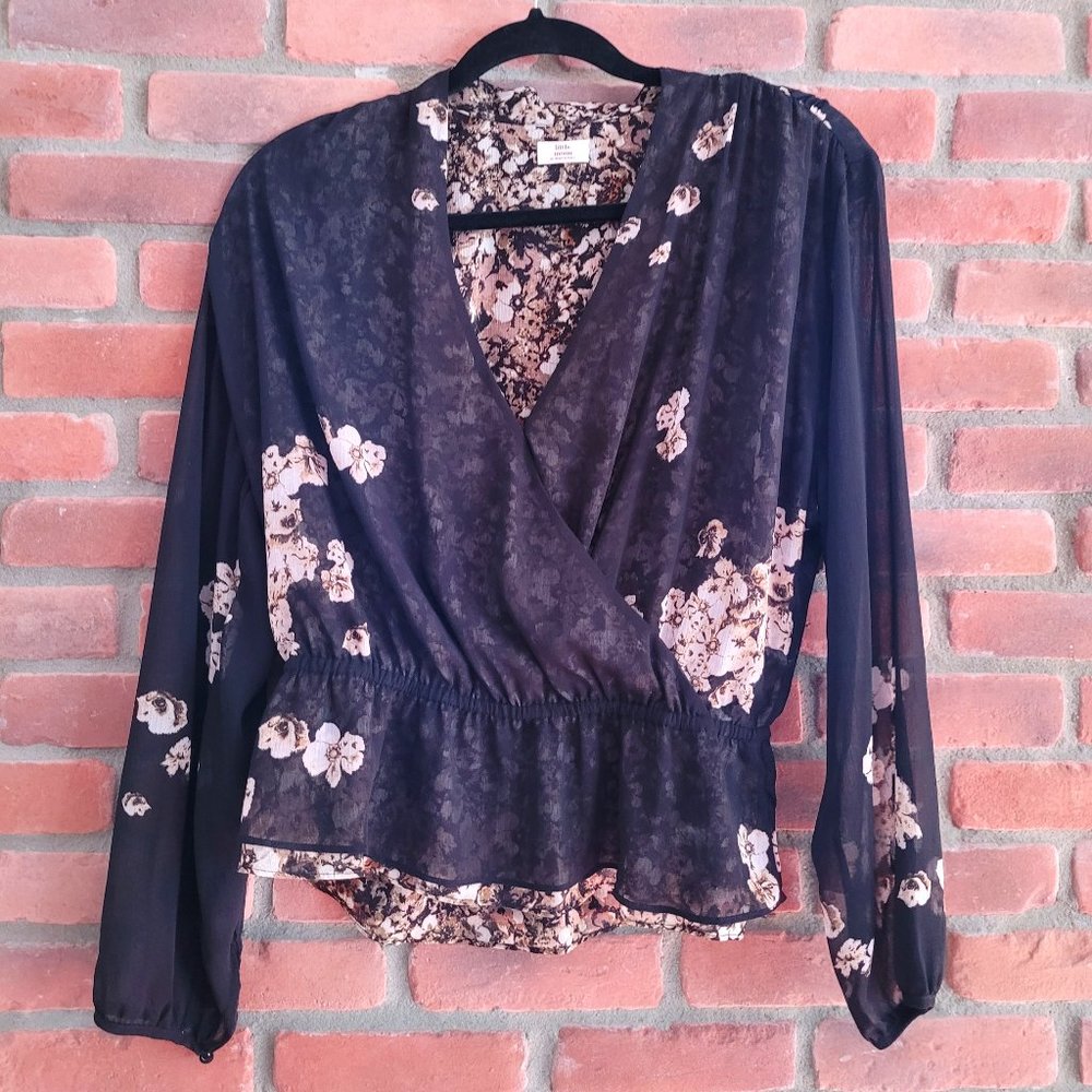 Little Moon size M blouse